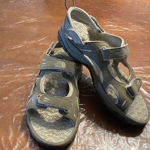 The North Face woman’s Gray Adjustable Outdoor Sandals size 8